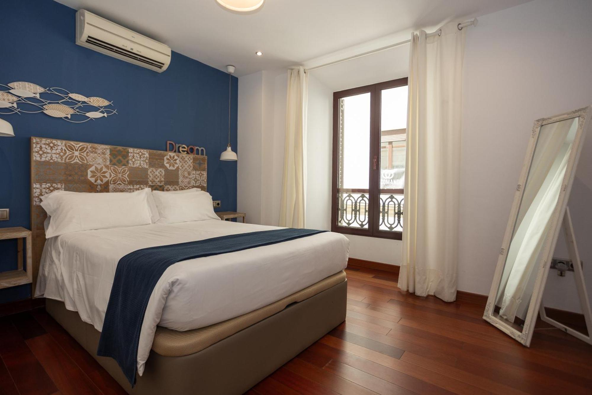 Apartamentos La Casa de la Alameda Malaga Bagian luar foto